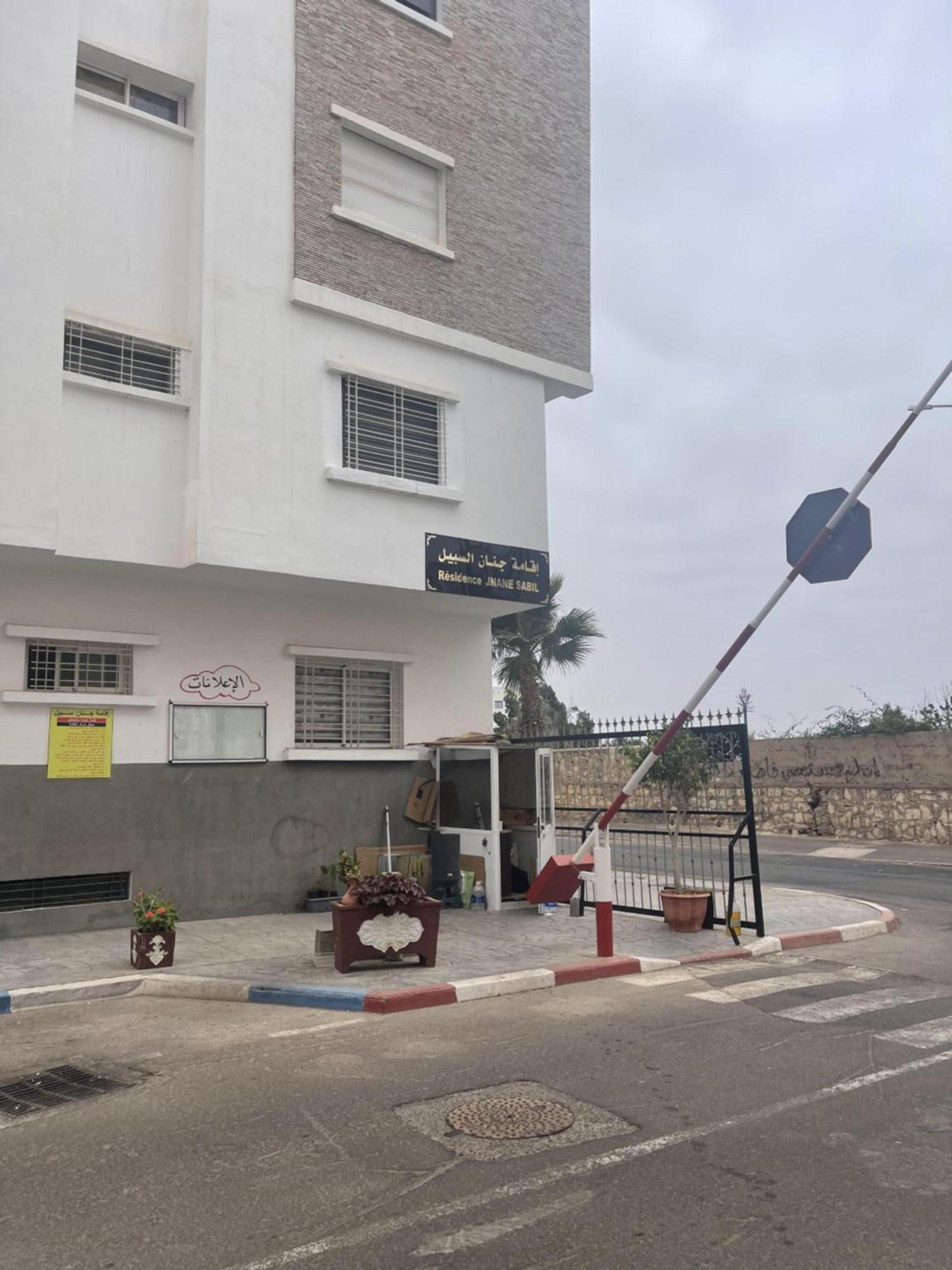 Appartement Familiale Au Centre Ville Agadir Bagian luar foto
